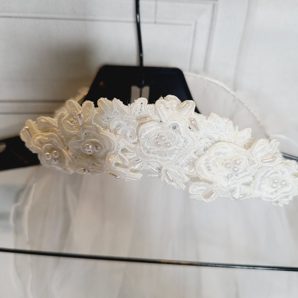 Vintage Communion Dress and Veil - Picture 5 of 11